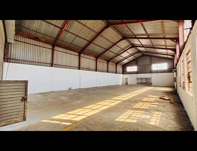 350M² WAREHOUSE TO LET IN ROODEPOORT CENTRAL